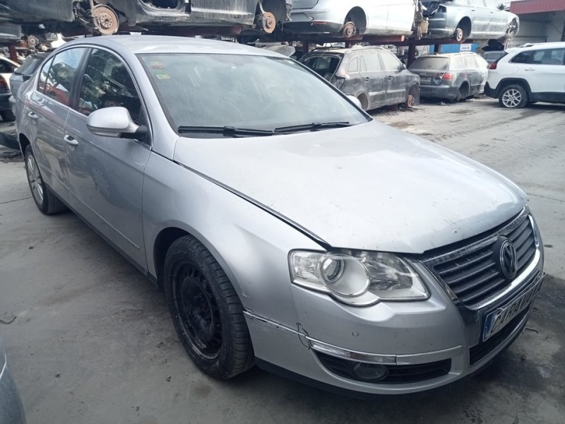 VOLKSWAGEN PASSAT BERLINA (3C2)