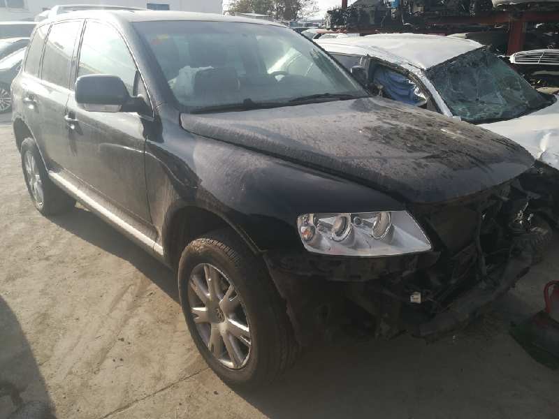 VOLKSWAGEN TOUAREG (7LA)