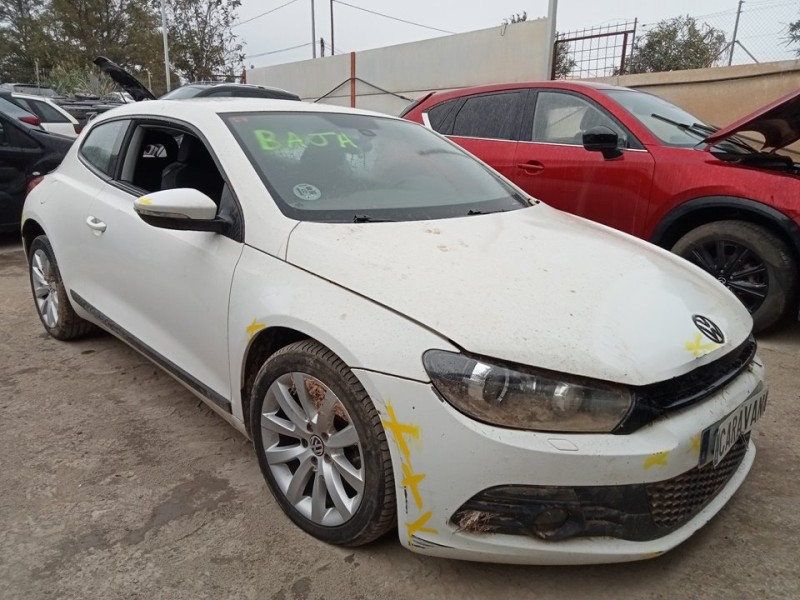 VOLKSWAGEN SCIROCCO (137)
