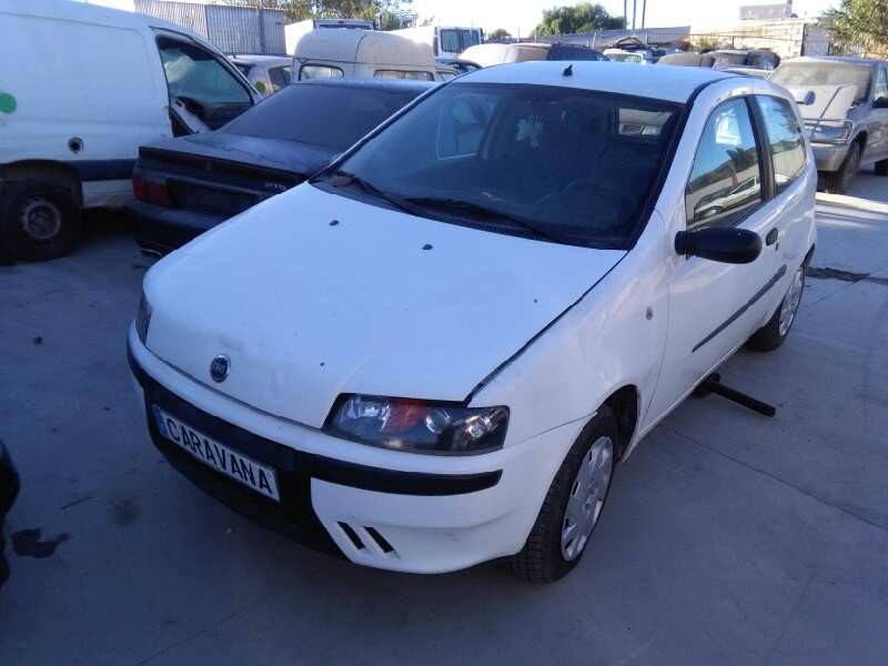 FIAT PUNTO BERLINA (188)