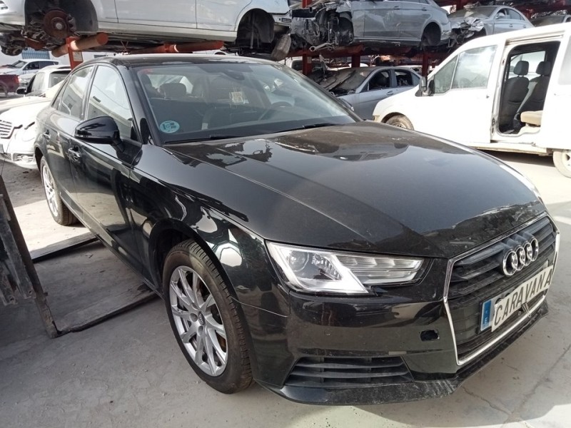 AUDI A4 BERLINA (8W2)