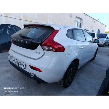 volvo v40 del año 2017