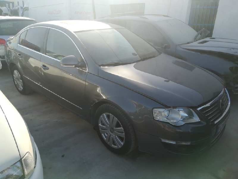 VOLKSWAGEN PASSAT BERLINA (3C2)