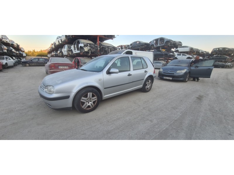 VOLKSWAGEN GOLF IV BERLINA (1J1)