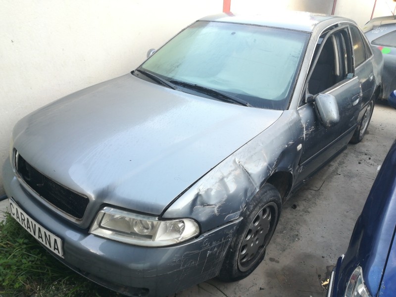 AUDI A4 BERLINA (B5)