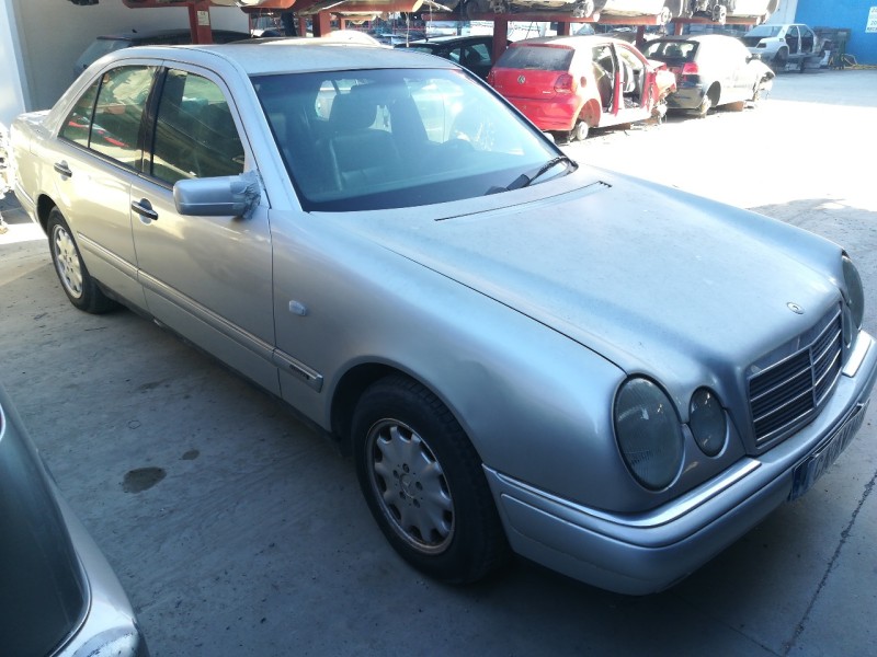 MERCEDES-BENZ CLASE E (W210) BERLINA DIESEL