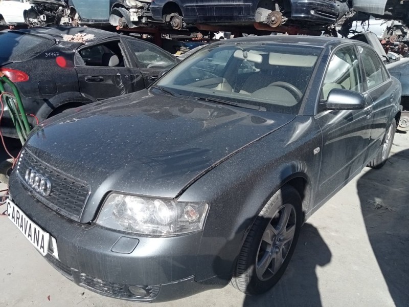 AUDI A4 BERLINA (8E)
