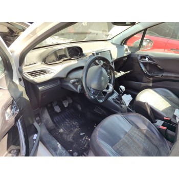 peugeot 208 del año 2013