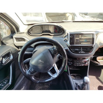 peugeot 208 del año 2013