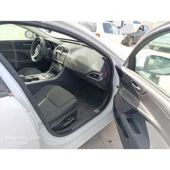 jaguar xe del año 2015