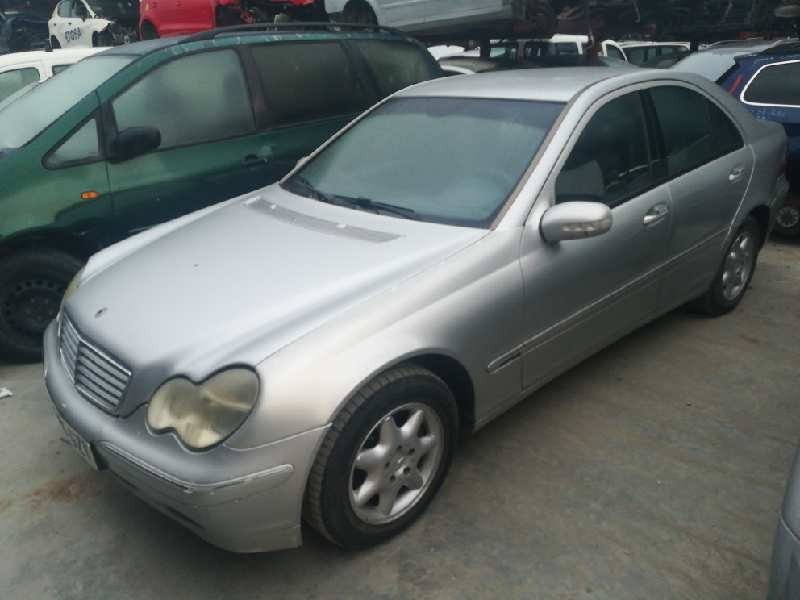 MERCEDES-BENZ CLASE C (W203) BERLINA