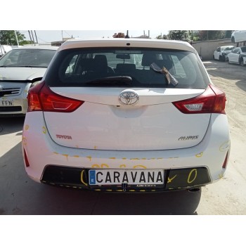 toyota auris del año 2014