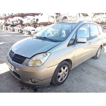 toyota corolla verso (e12) del año 2002