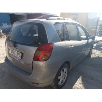 toyota corolla verso (e12) del año 2002