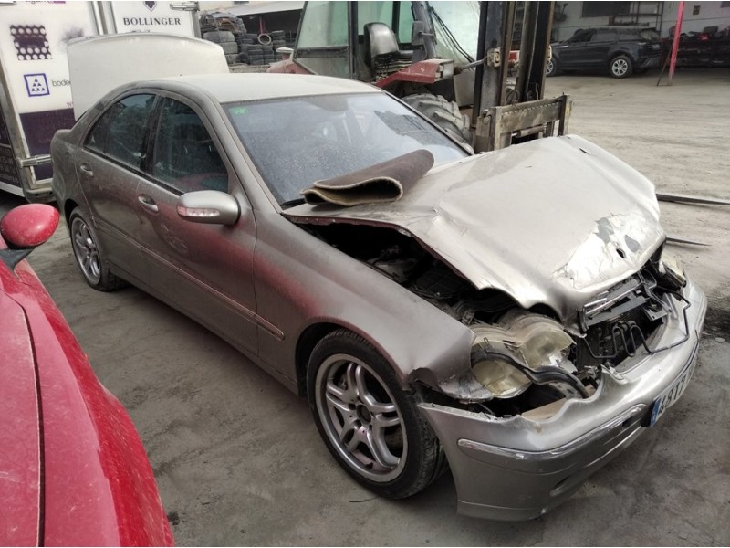 MERCEDES-BENZ CLASE C (W203) BERLINA