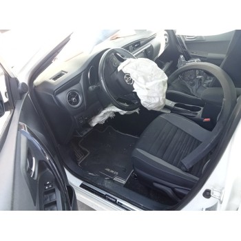 toyota auris (_e18_) del año 2018