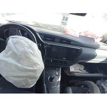 toyota auris (_e18_) del año 2018