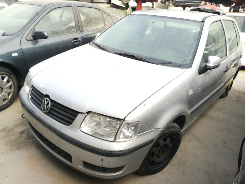 VOLKSWAGEN POLO BERLINA (6N2)