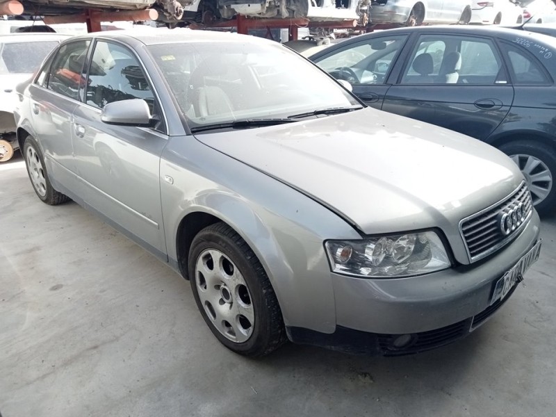 AUDI A4 BERLINA (8E)