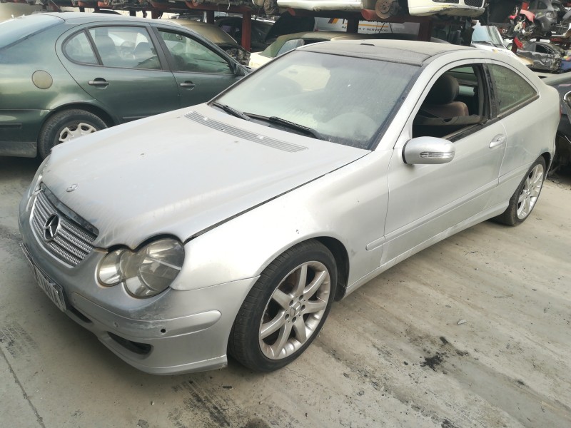 MERCEDES-BENZ CLASE C (W203) BERLINA