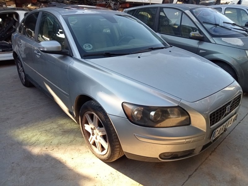 volvo s40 berlina del año 2006