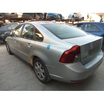 volvo s40 berlina del año 2006