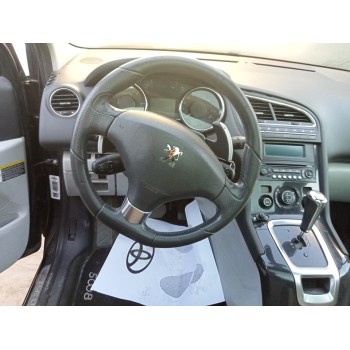 peugeot 5008 del año 2010