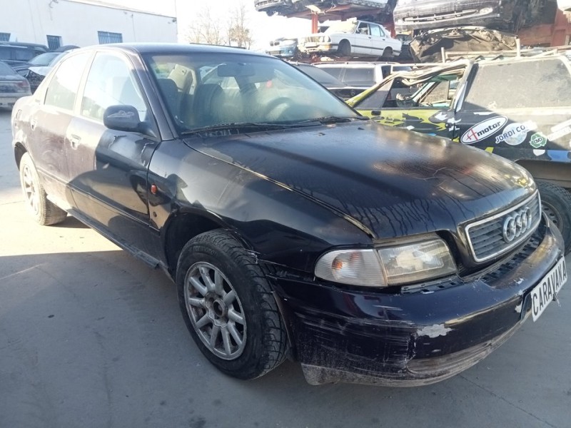 AUDI A4 BERLINA (B5)