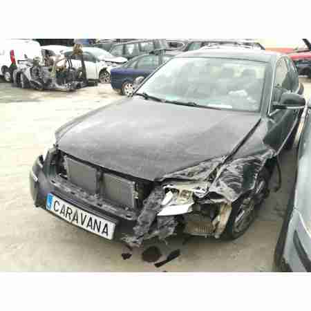 VOLKSWAGEN PASSAT BERLINA (3B3)