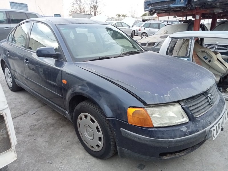 VOLKSWAGEN PASSAT BERLINA (3B2)