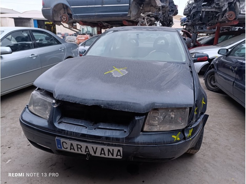 VOLKSWAGEN BORA BERLINA (1J2)