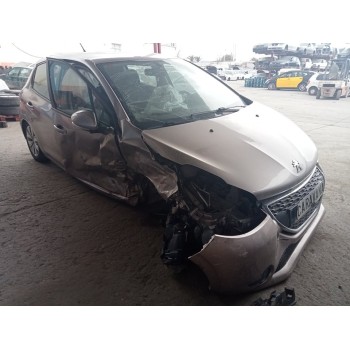 peugeot 208 del año 2012