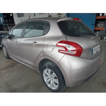 peugeot 208 del año 2012