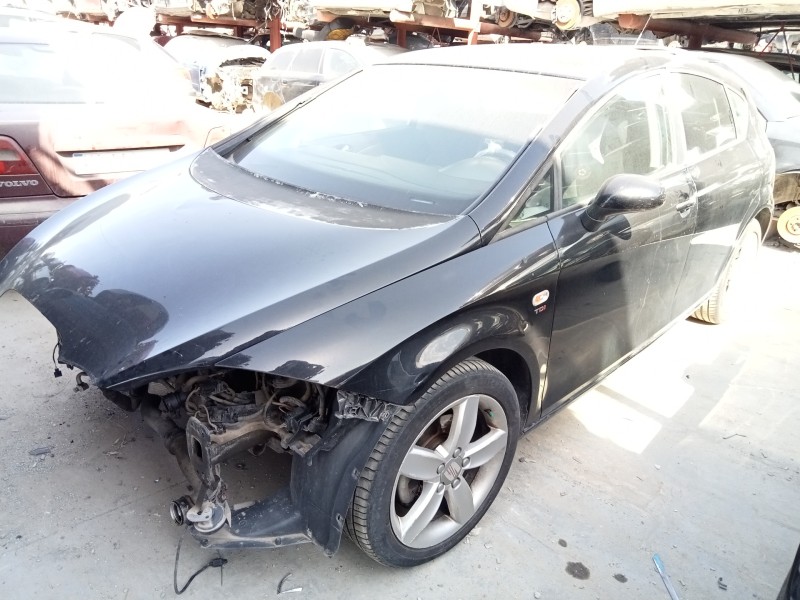 SEAT LEON (1P1)