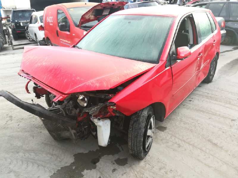 VOLKSWAGEN POLO (9N3)