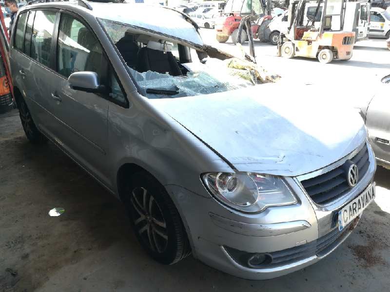 VOLKSWAGEN TOURAN (1T2)