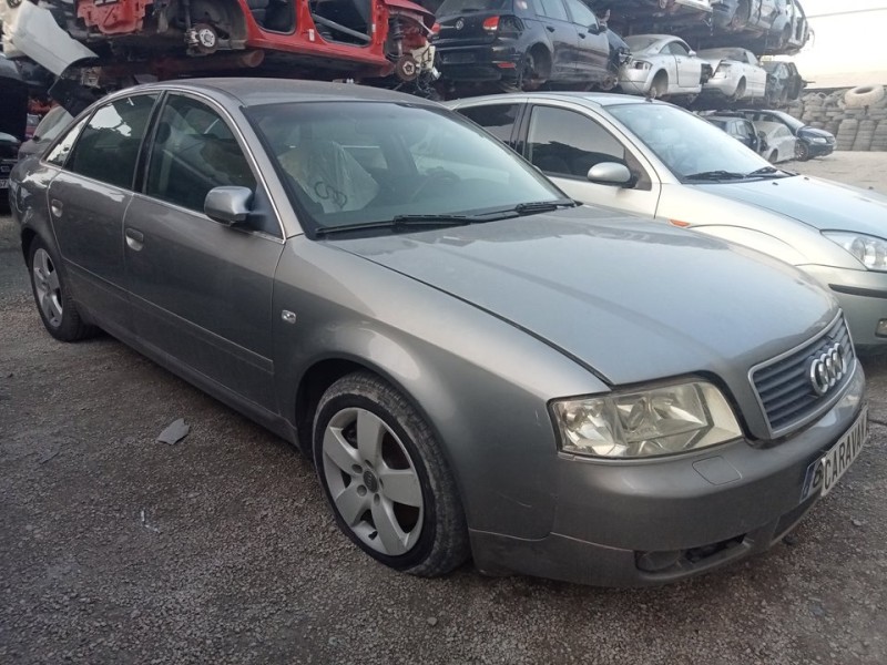 AUDI A6 BERLINA (4B2)