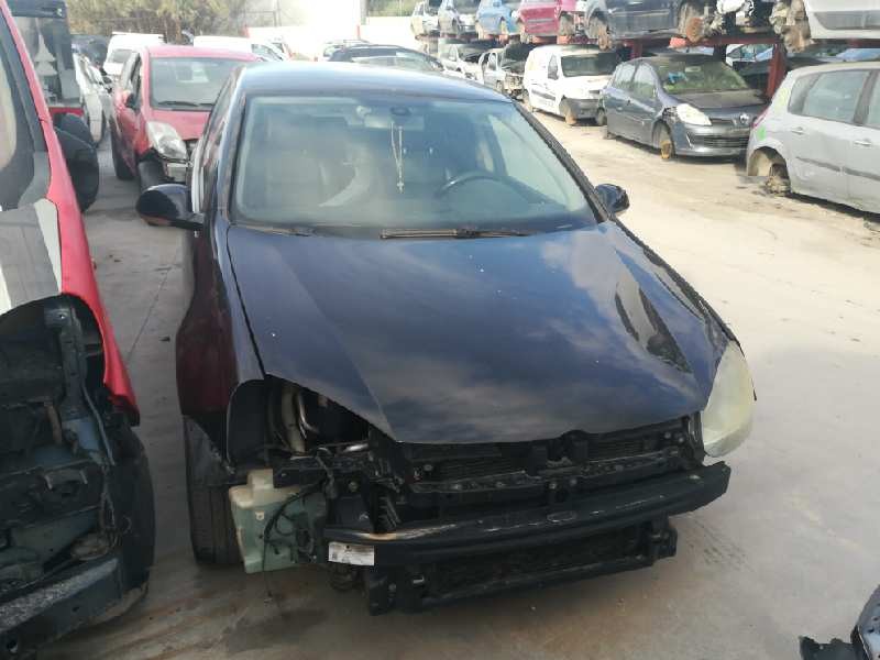 VOLKSWAGEN GOLF V BERLINA (1K1)