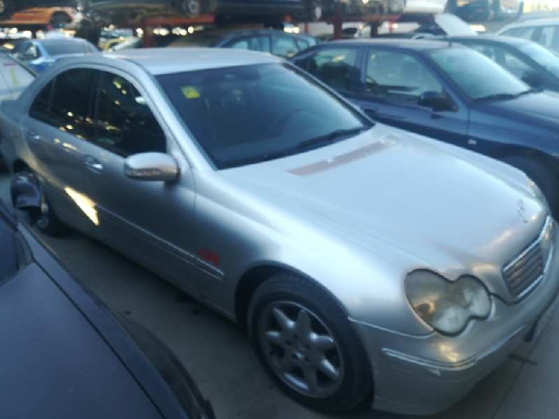 MERCEDES-BENZ CLASE C (W203) BERLINA