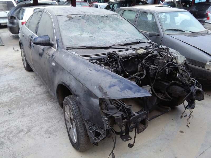 AUDI A6 BERLINA (4F2)