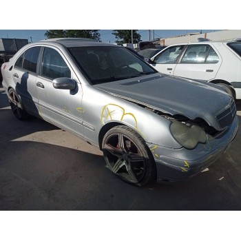 mercedes-benz clase c (w203) berlina del año 2006