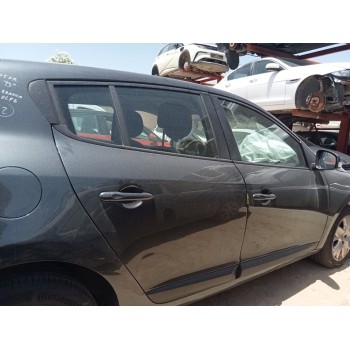 renault megane iii berlina 5 p del año 2012