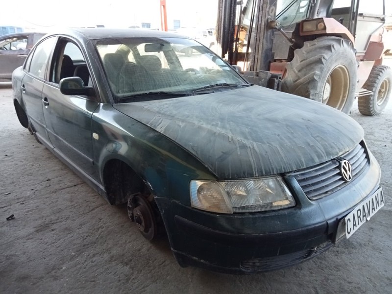 VOLKSWAGEN PASSAT BERLINA (3B2)