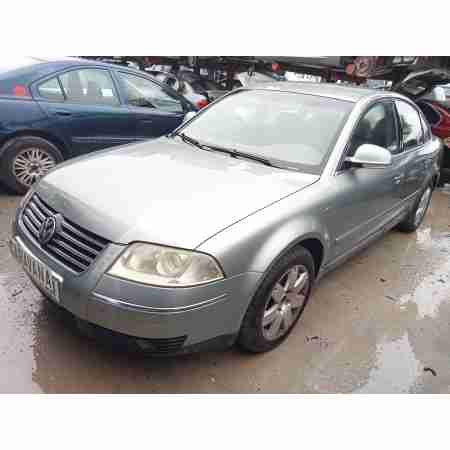 VOLKSWAGEN PASSAT BERLINA (3B3)