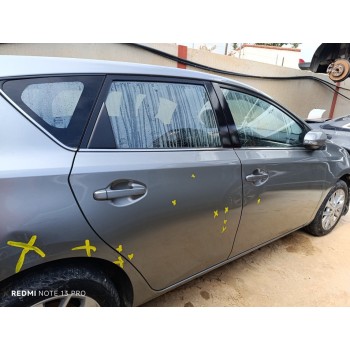 toyota auris del año 2015