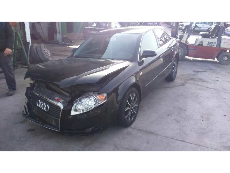 AUDI A4 BERLINA (8E)