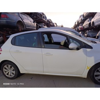 peugeot 208 del año 2012