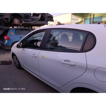 peugeot 208 del año 2012