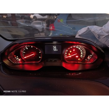 peugeot 208 del año 2012