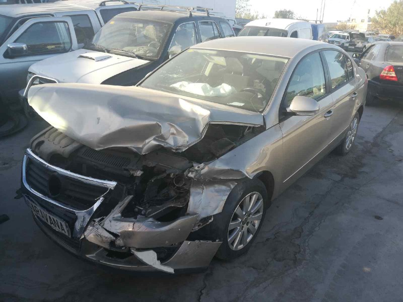 VOLKSWAGEN PASSAT BERLINA (3C2)